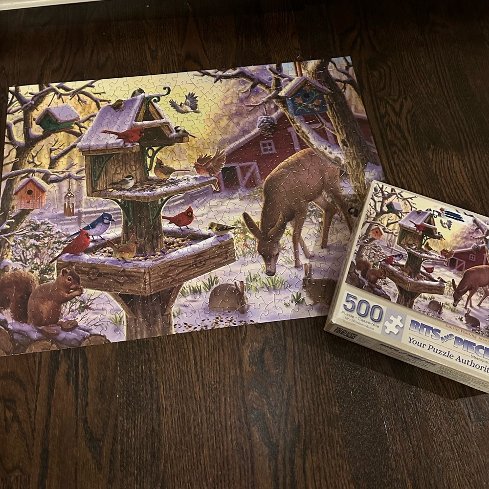 Winter Wildlife 500-Piece Jigsaw Puzzle bits & Pieces